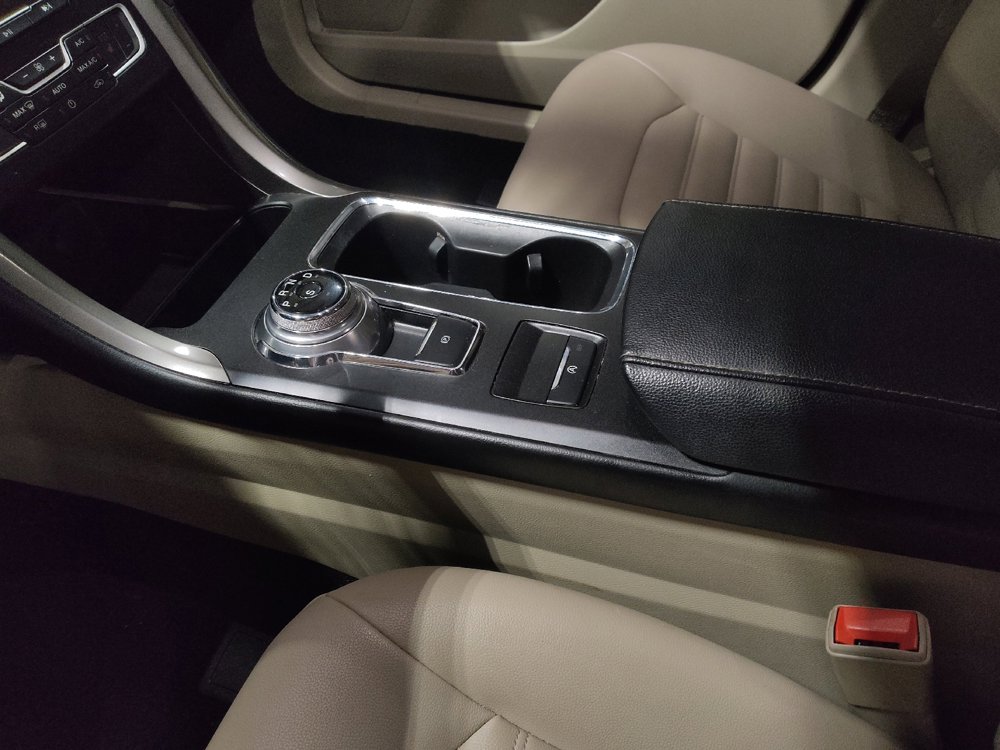 Used 2019 Ford Fusion SEL image 26