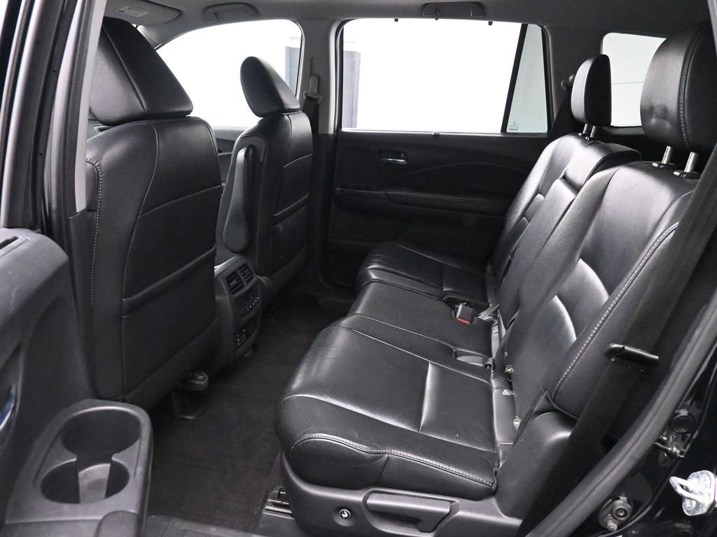 Used 2016 Honda Pilot Touring image 19