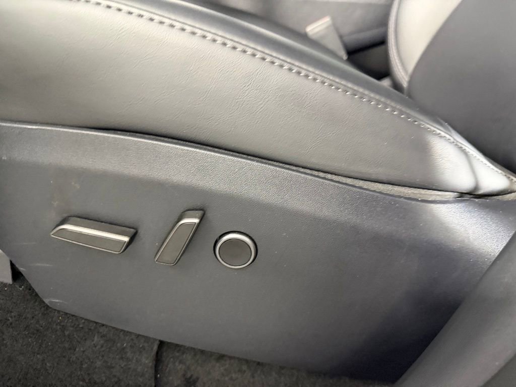 Used 2024 Tesla Model Y Long Range image 22