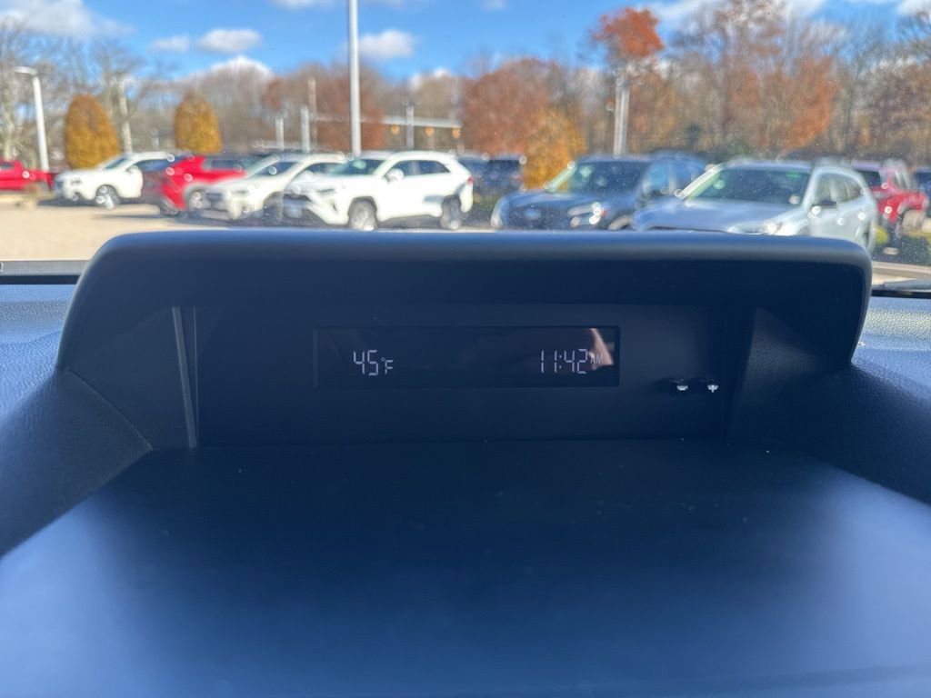 Used 2021 Subaru Forester Base image 16