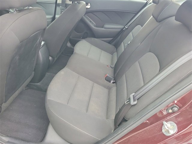 Used 2017 Kia Forte LX image 9