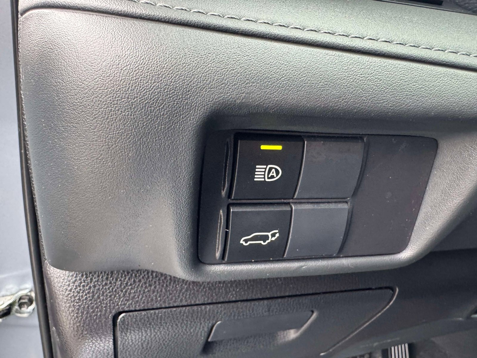 Used 2022 Toyota Highlander XLE image 26