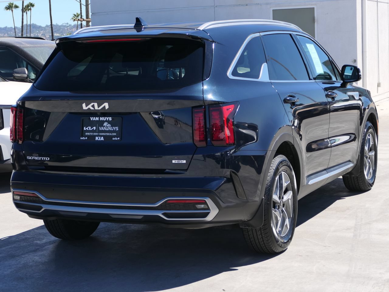 Used 2023 Kia Sorento EX FWD image 3