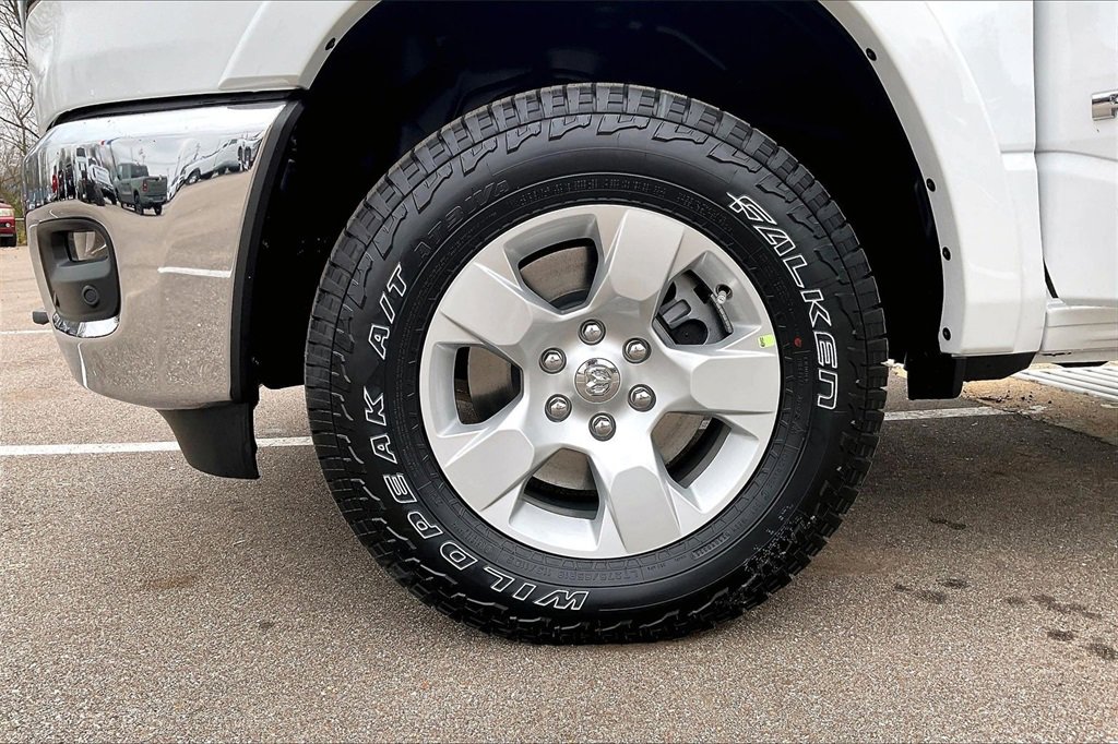 New 2026 RAM 1500 4x4 Crew Cab image 12