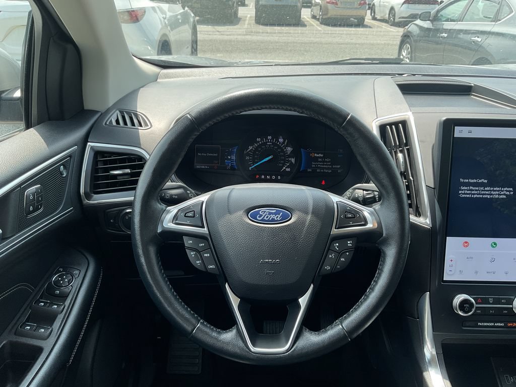 Used 2022 Ford Edge Titanium AWD/4WD image 12