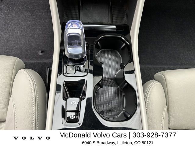 Certified 2023 Volvo XC40 B5 Ultimate w/ Protection Package image 20