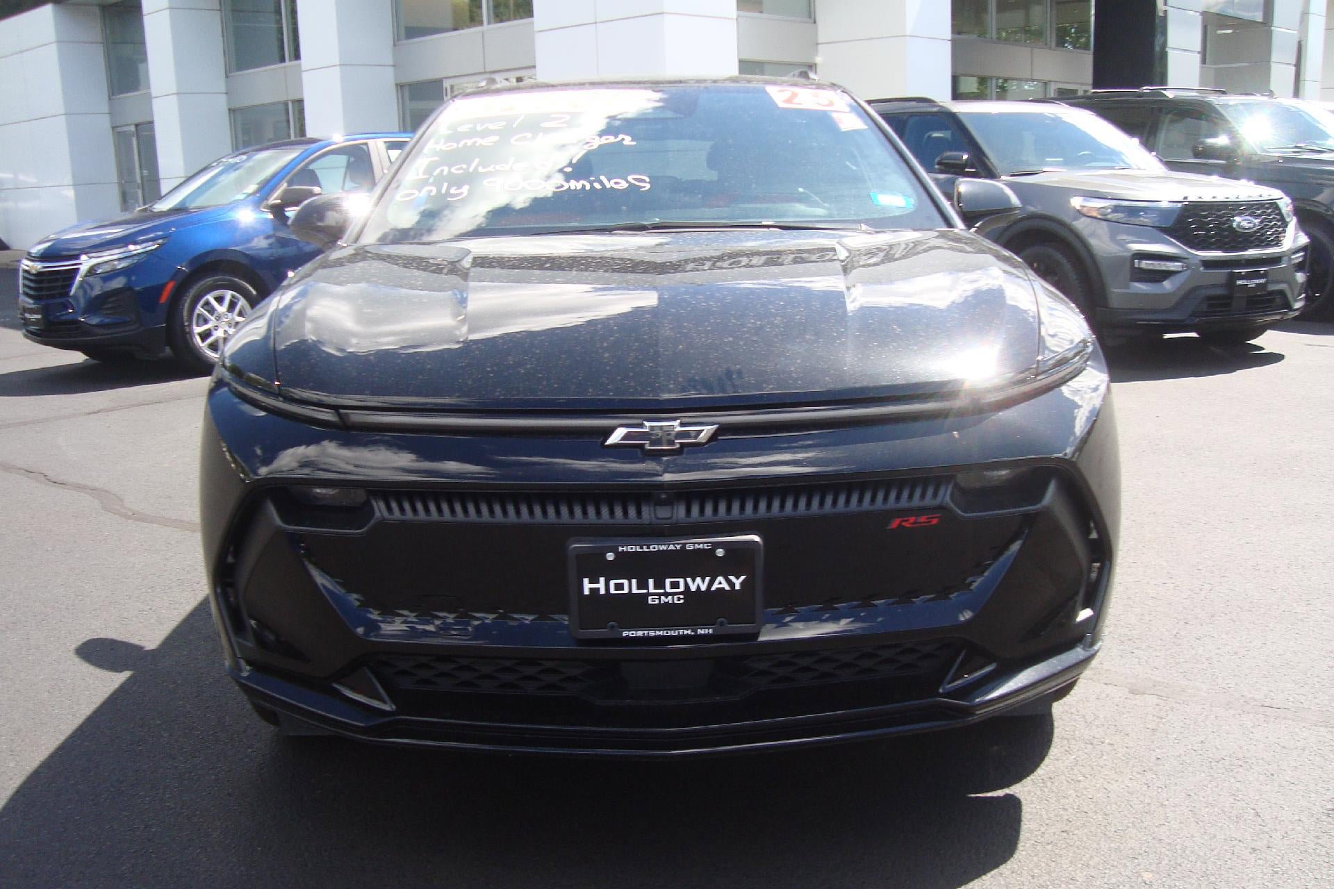 Certified 2025 Chevrolet Equinox EV RS FWD image 2