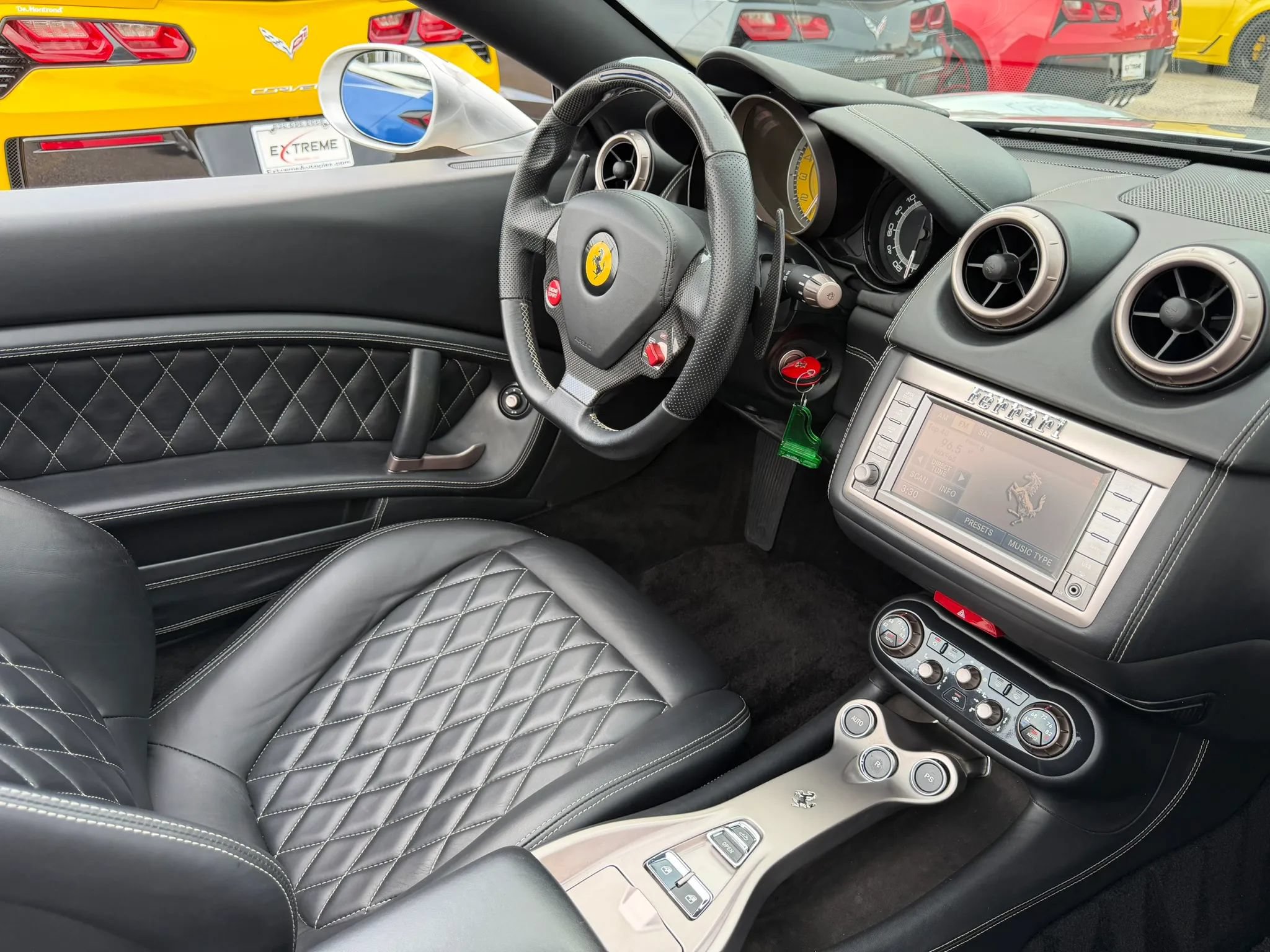 Used 2010 Ferrari California RWD image 31