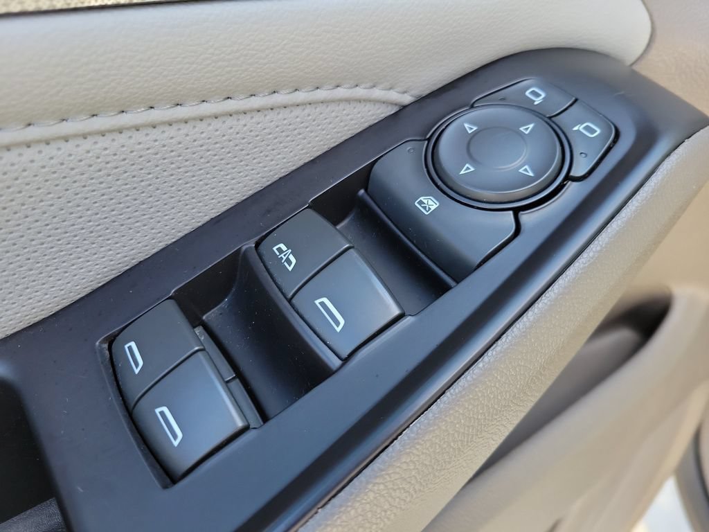 Used 2020 Chevrolet Traverse Premier w/ LPO, Floor Liner Package FWD image 19