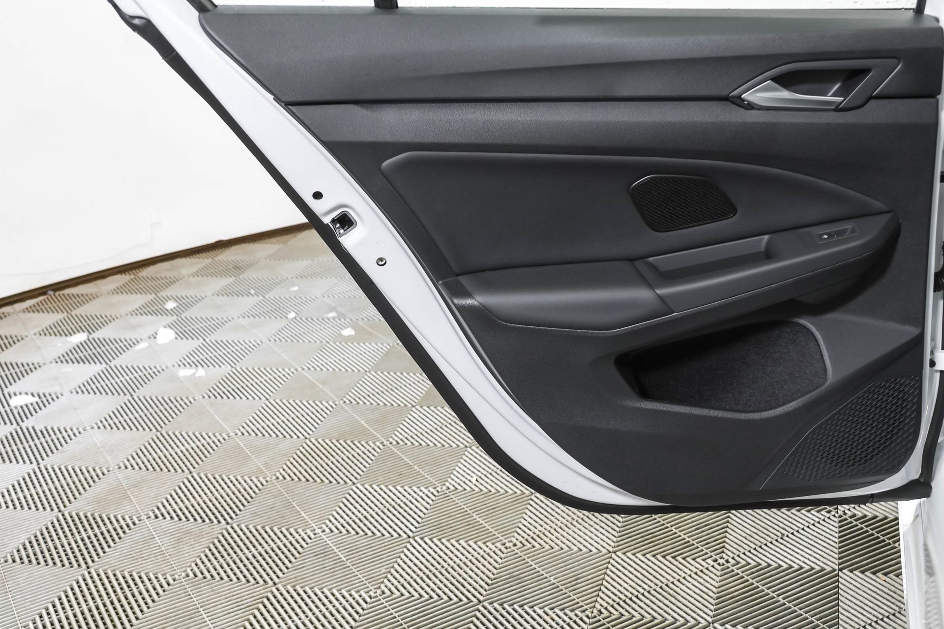 New 2026 Volkswagen Golf 2.0T image 37