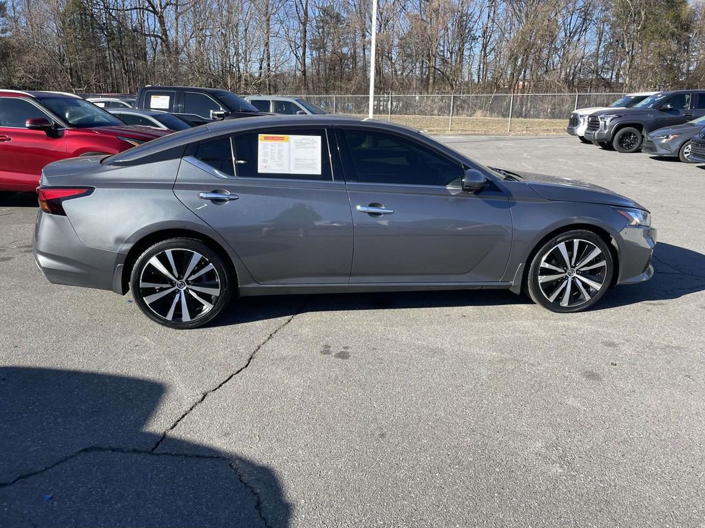 Used 2019 Nissan Altima 2.5 Platinum image 11