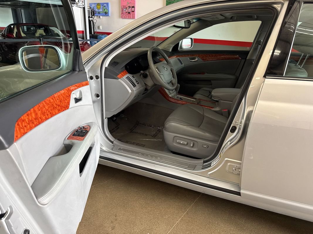 Used 2006 Toyota Avalon XLS image 74
