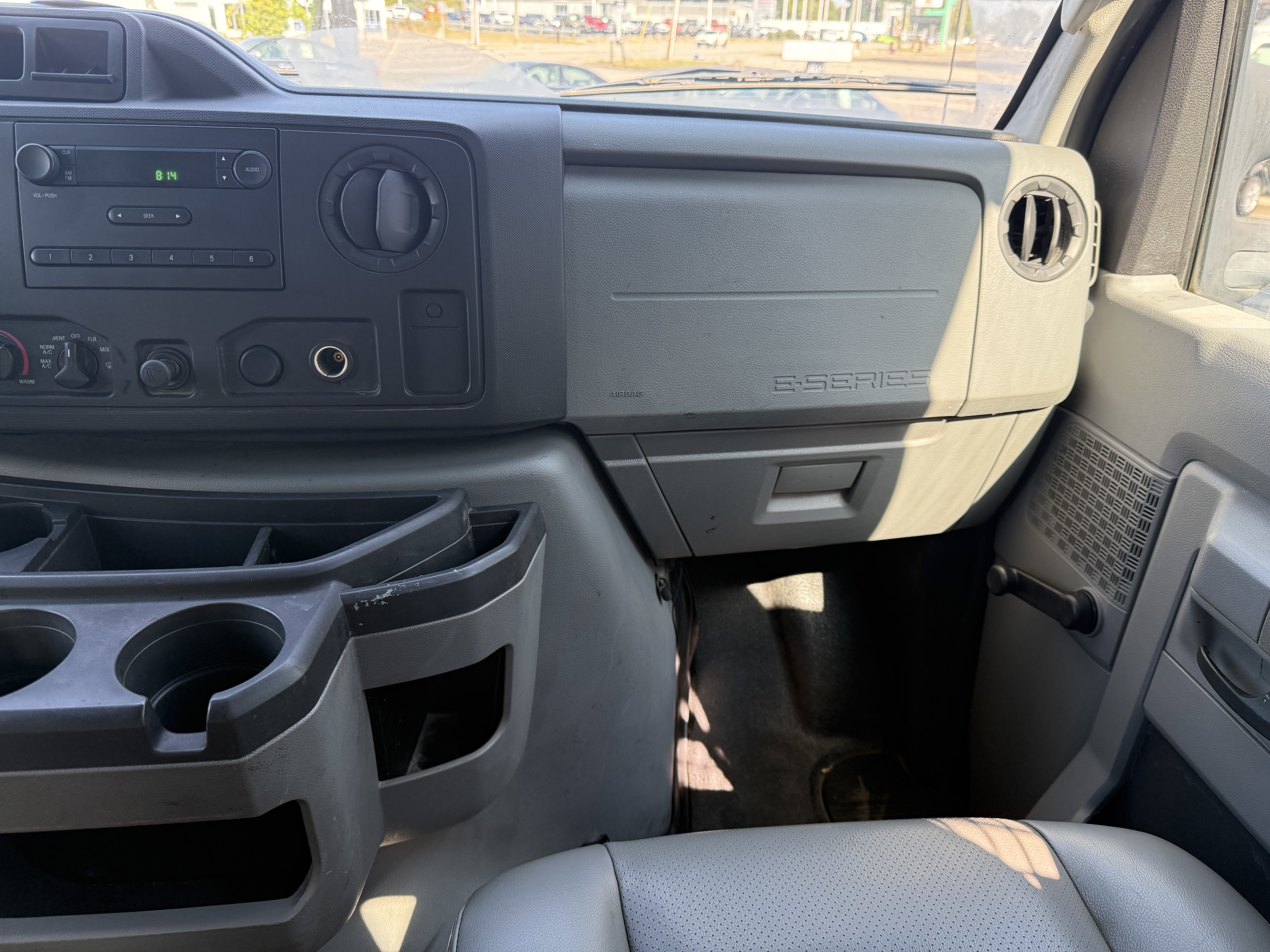 Used 2009 Ford E-350 and Econoline 350 Super Duty image 20