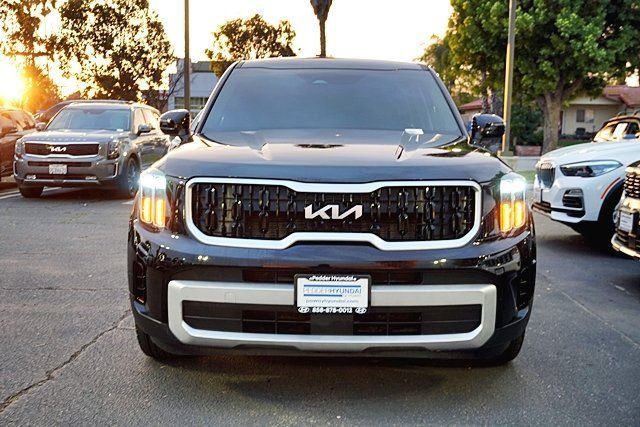 Used 2024 Kia Telluride LX image 5
