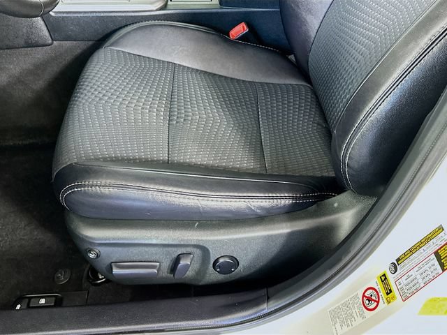 Used 2012 Toyota Camry SE FWD image 25