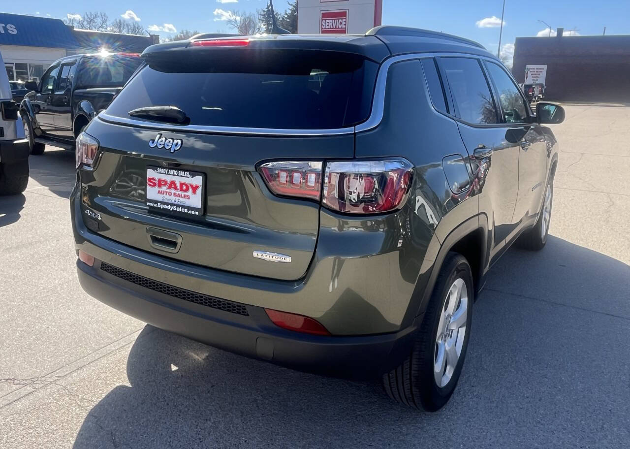 Used 2019 Jeep Compass Latitude w/ Cold Weather Group AWD/4WD image 9