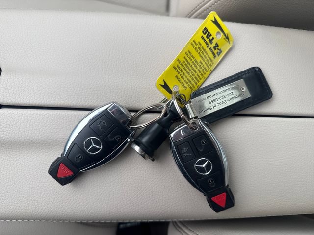 Used 2016 Mercedes-Benz E 350 4MATIC Sedan image 31