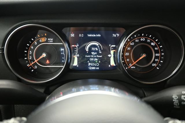 Used 2023 Jeep Wrangler Unlimited Sahara w/ LED Lighting Group AWD/4WD image 19