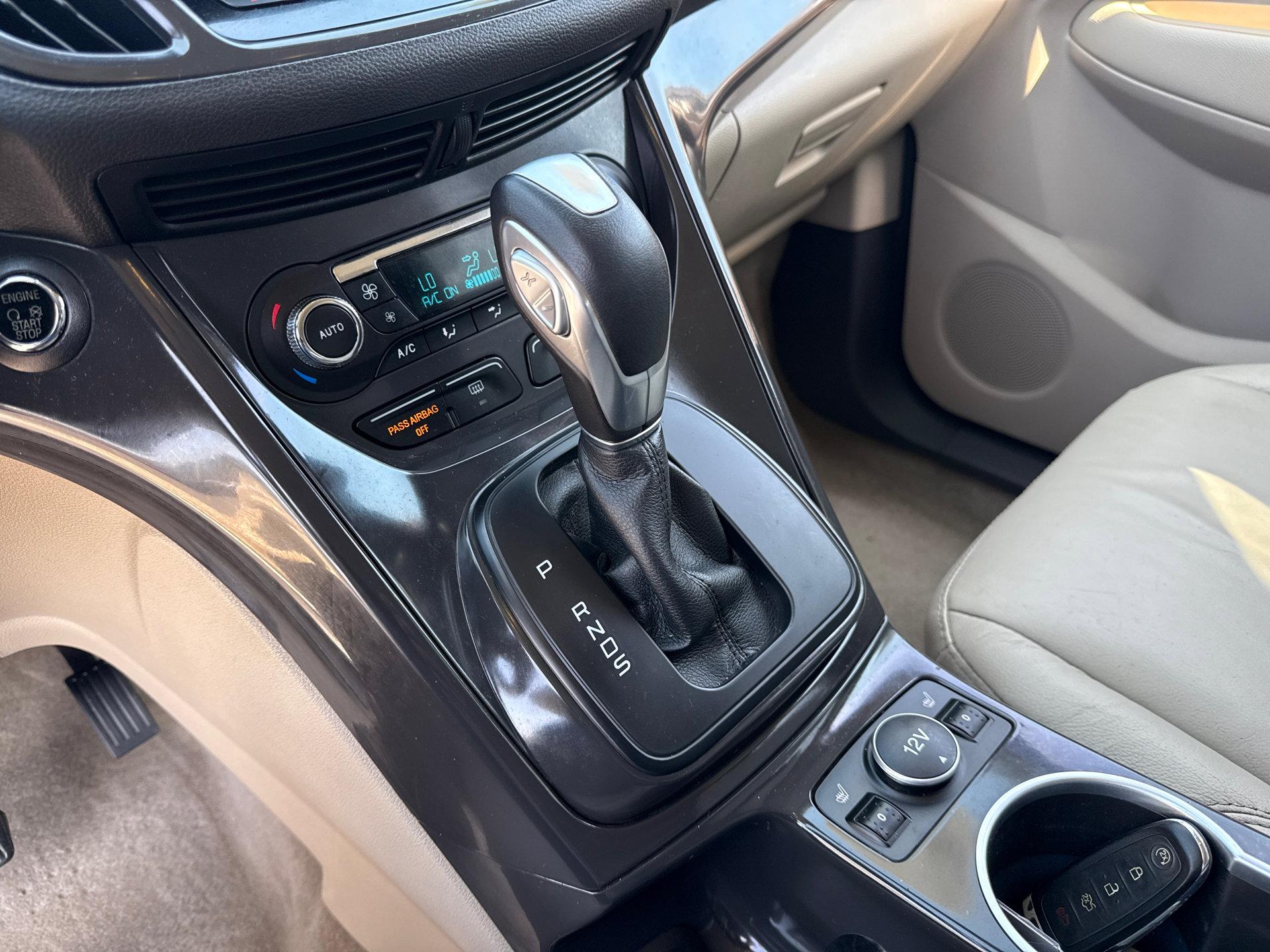 Used 2016 Ford Escape Titanium w/ Equipment Group 301A image 26