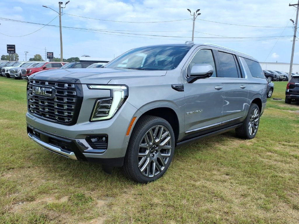 New 2026 GMC Yukon XL Denali Ultimate AWD/4WD image 3