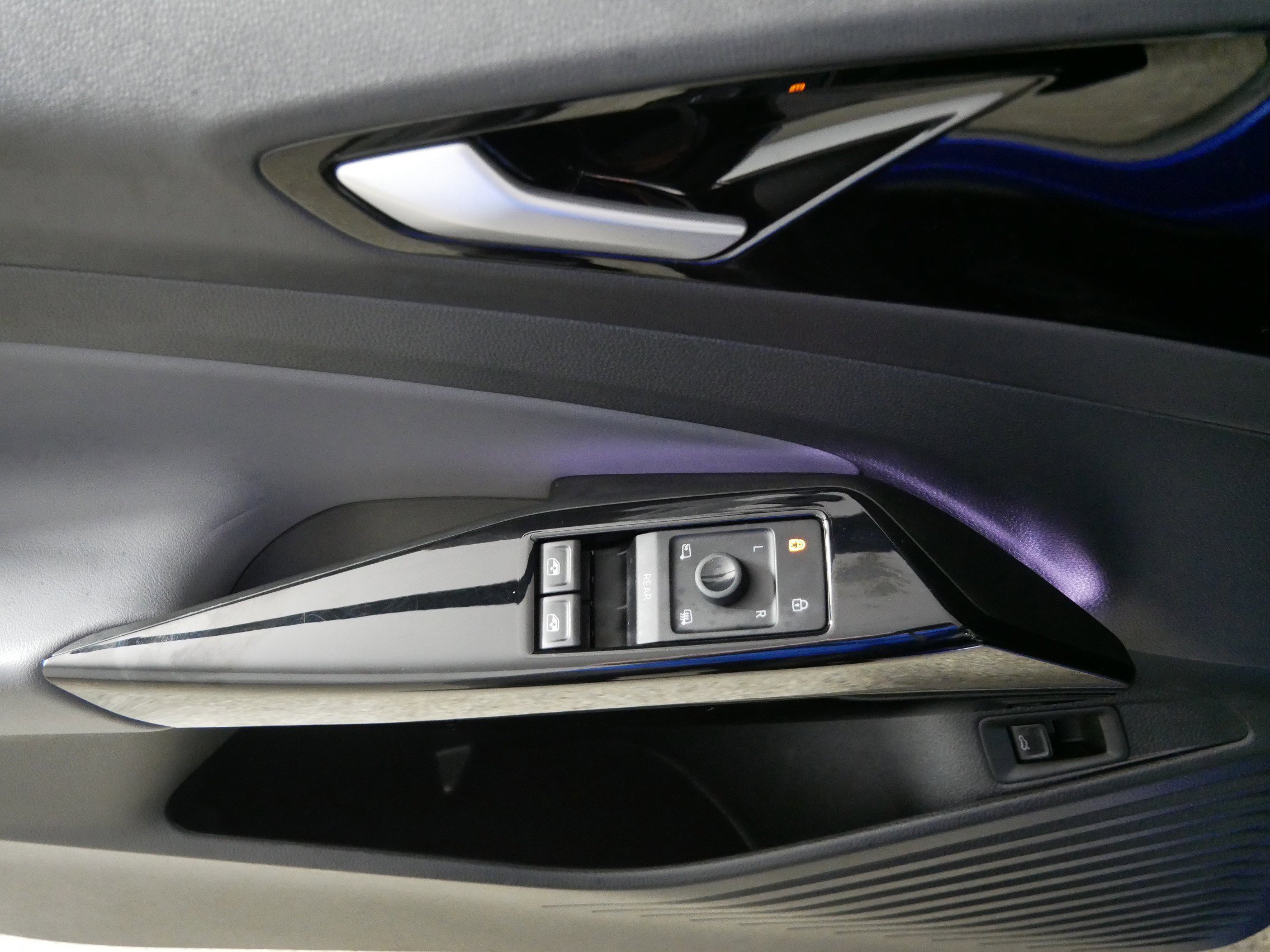 Certified 2022 Volkswagen ID.4 Pro S image 19