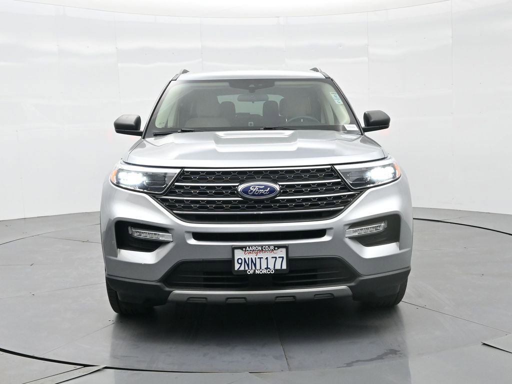 Used 2024 Ford Explorer XLT w/ Equipment Group 202A image 3