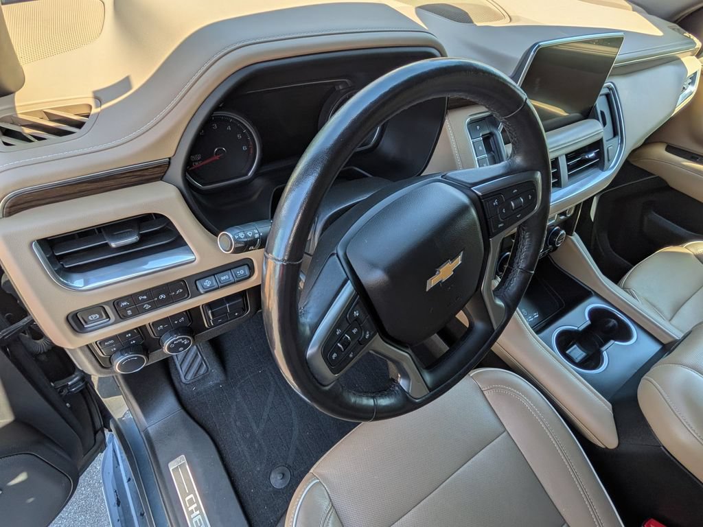 Used 2021 Chevrolet Tahoe Premier w/ Premium Package AWD/4WD image 11