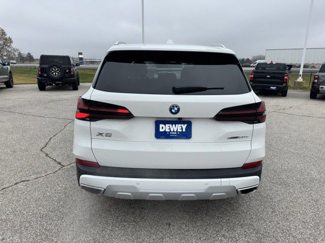 Used 2025 BMW X5 xDrive50e image 7
