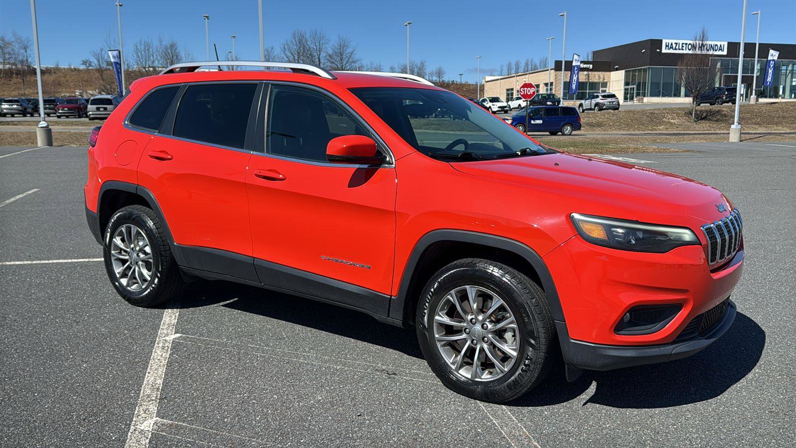 Used 2021 Jeep Cherokee Latitude Lux w/ Comfort/Convenience Group image 2