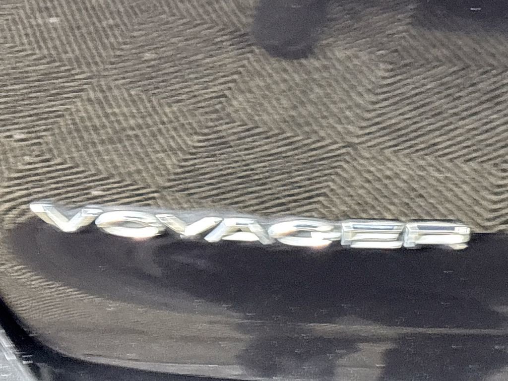Used 2023 Chrysler Voyager LX FWD image 22