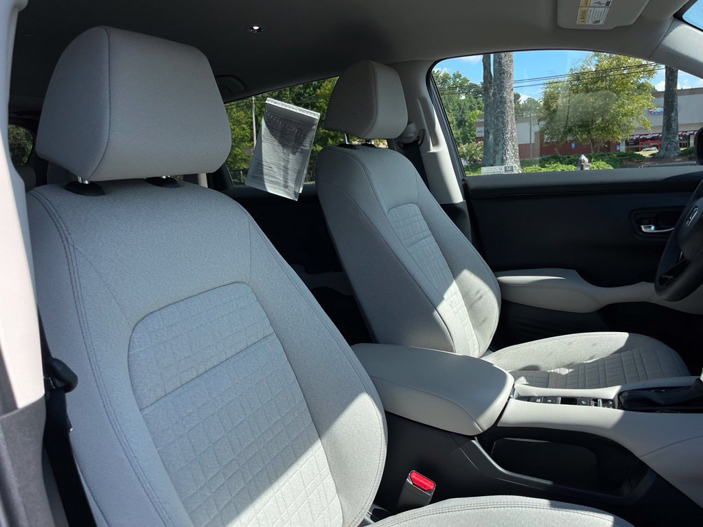 Certified 2026 Honda HR-V LX image 31