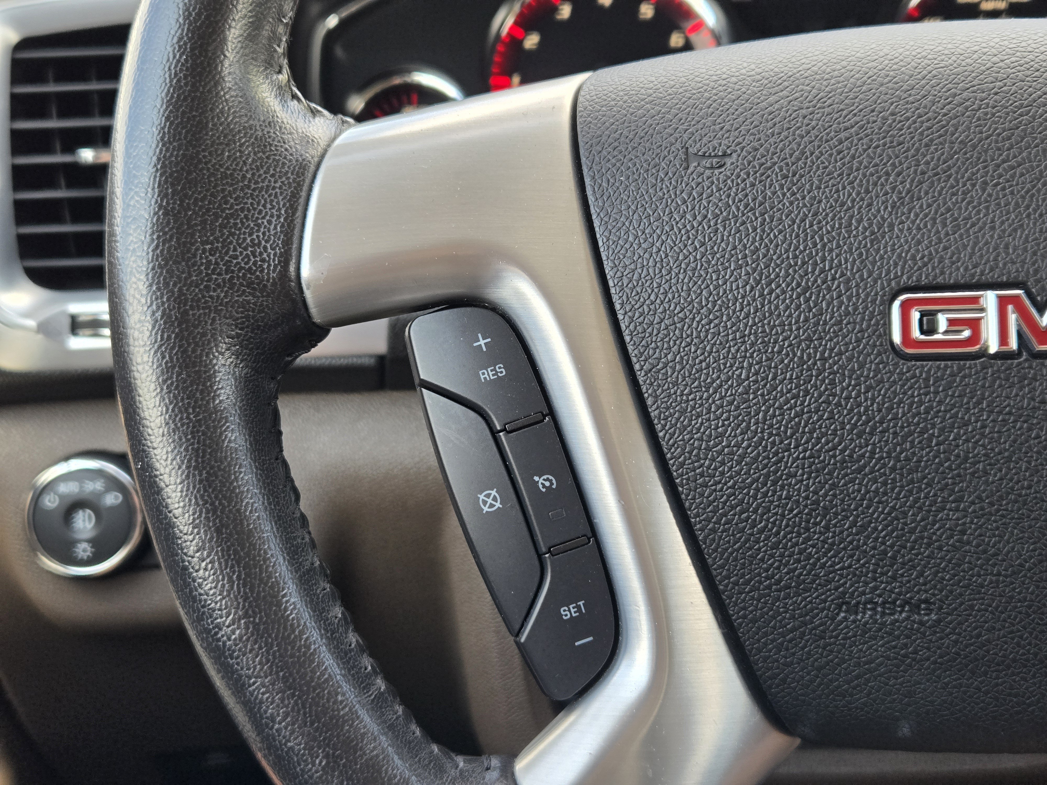 Used 2015 GMC Acadia SLT FWD image 35