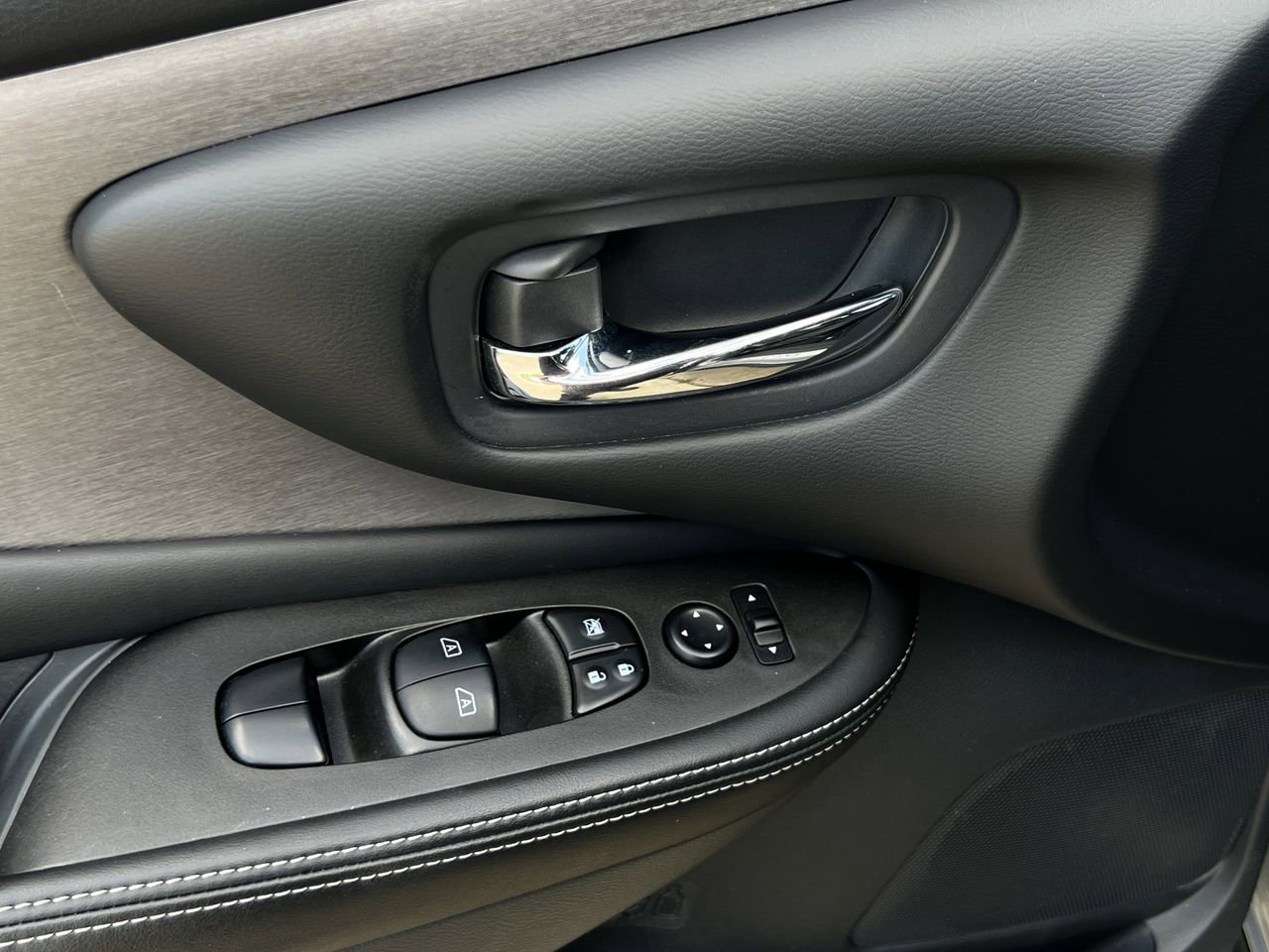 Certified 2023 Nissan Murano SV w/ SV Midnight Edition Package image 22