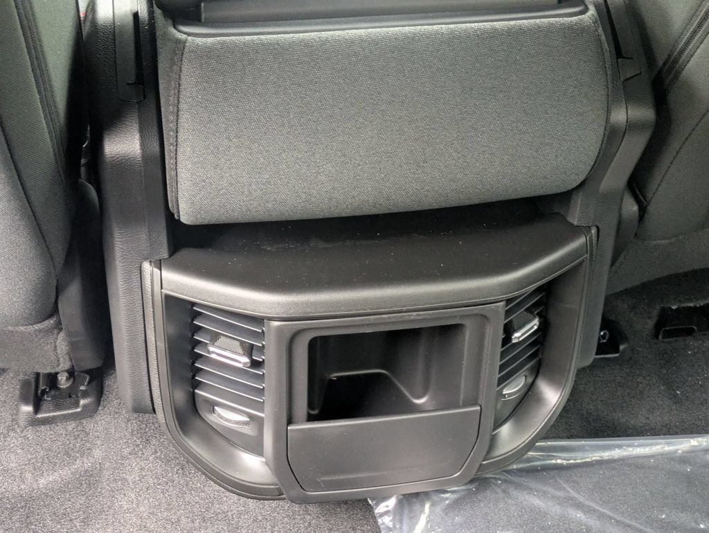 New 2026 RAM 1500 Express AWD/4WD image 23