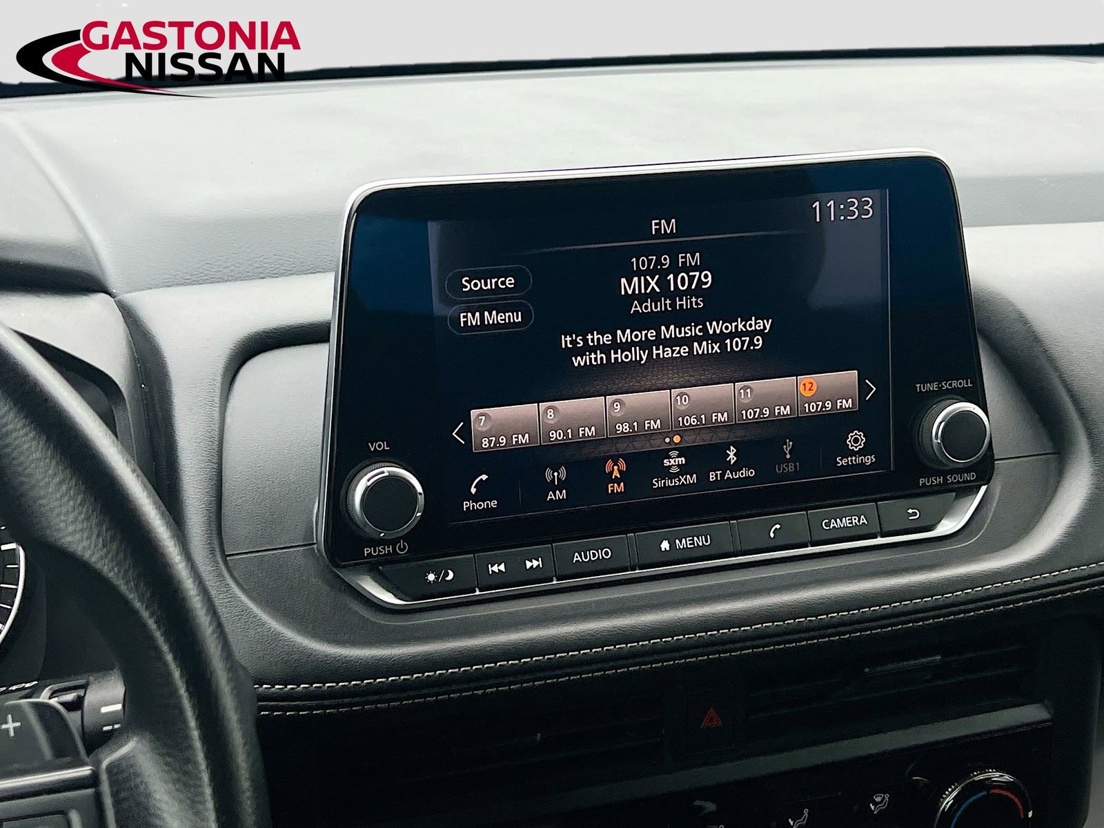 Used 2024 Nissan Rogue S image 18