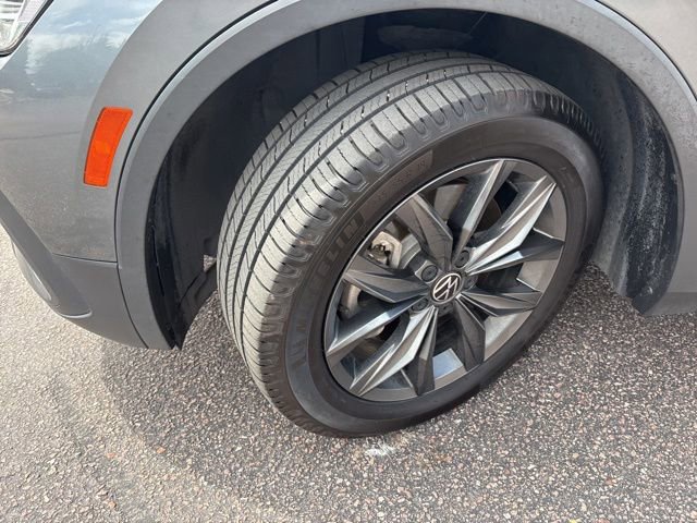 Used 2022 Volkswagen Tiguan SE AWD/4WD image 4
