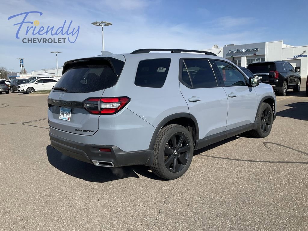 Used 2025 Honda Pilot Black Edition image 31