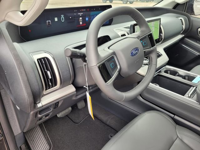 New 2026 Ford Expedition Active RWD image 21