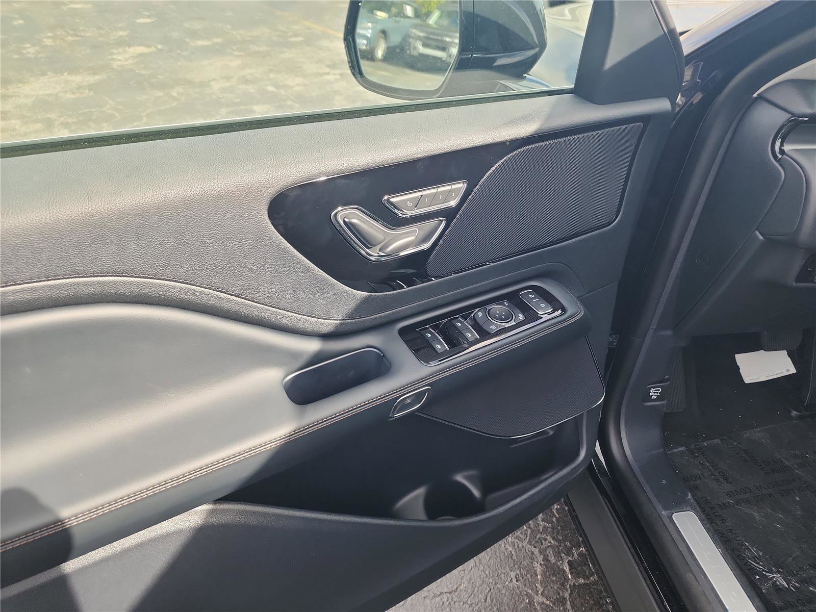 New 2026 Lincoln Aviator 2WD image 12