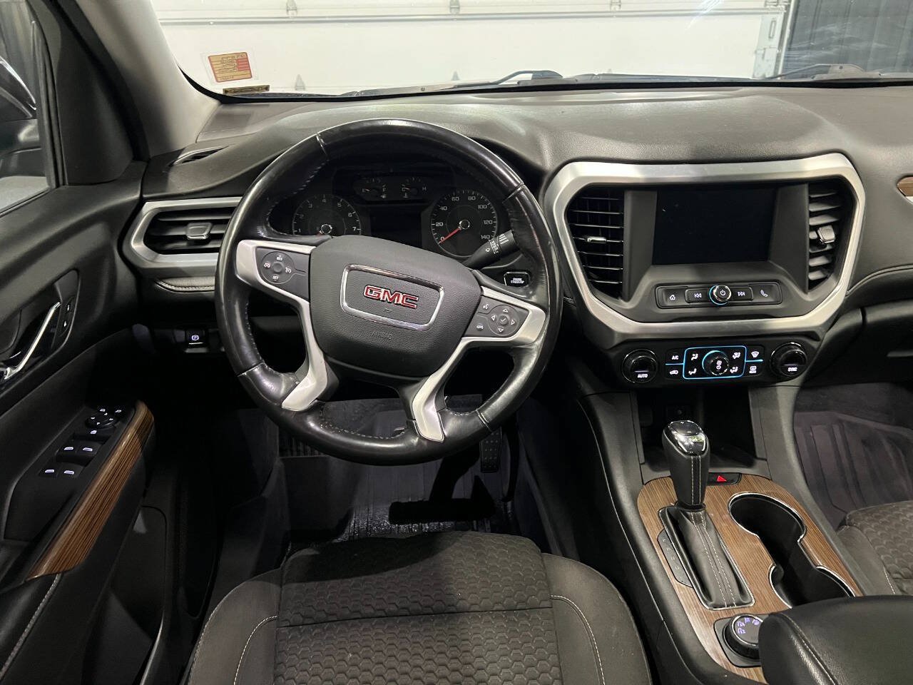 Used 2018 GMC Acadia SLE w/ LPO, Floor Liner Package AWD/4WD image 8