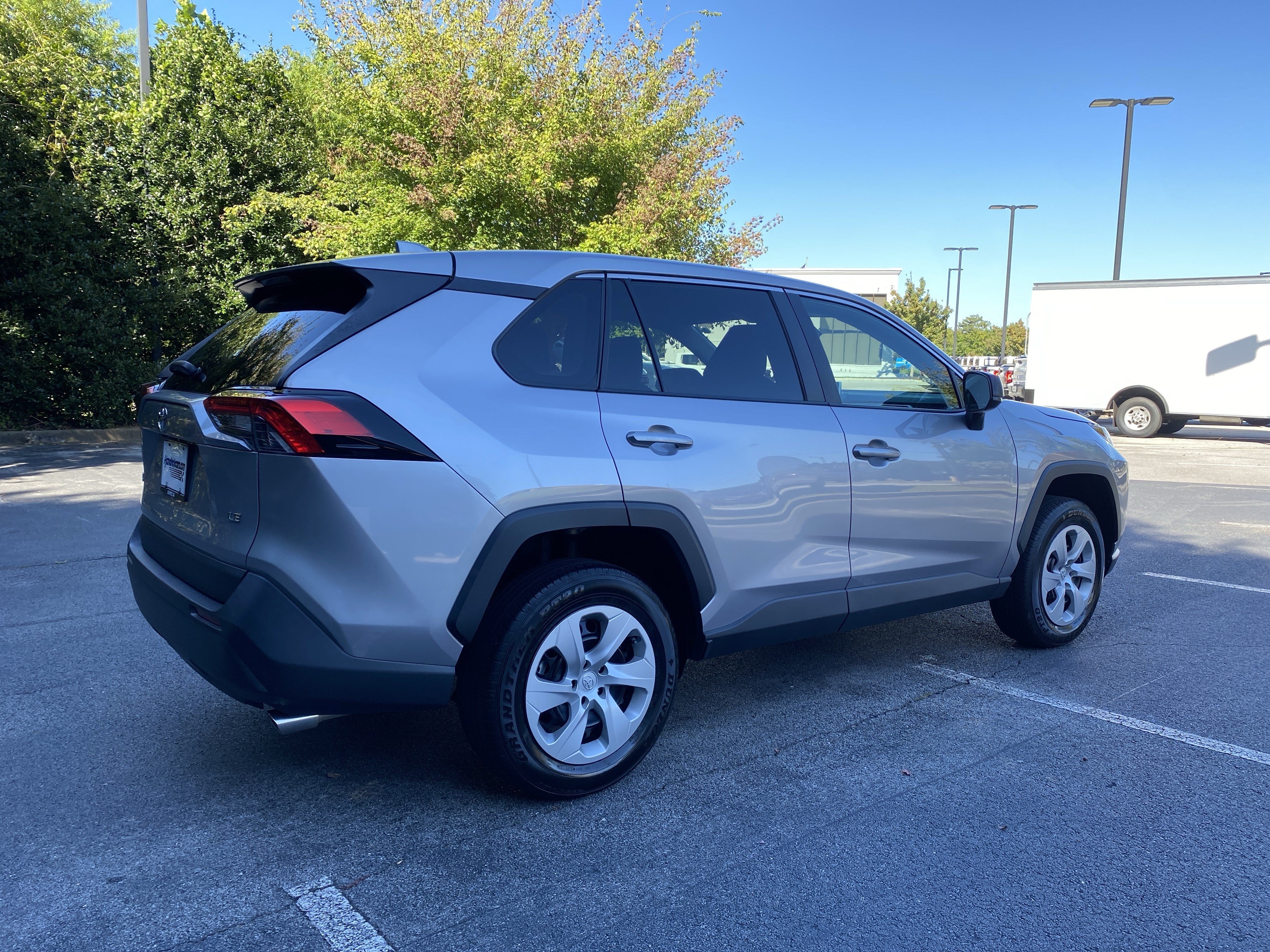Used 2024 Toyota RAV4 LE FWD image 9