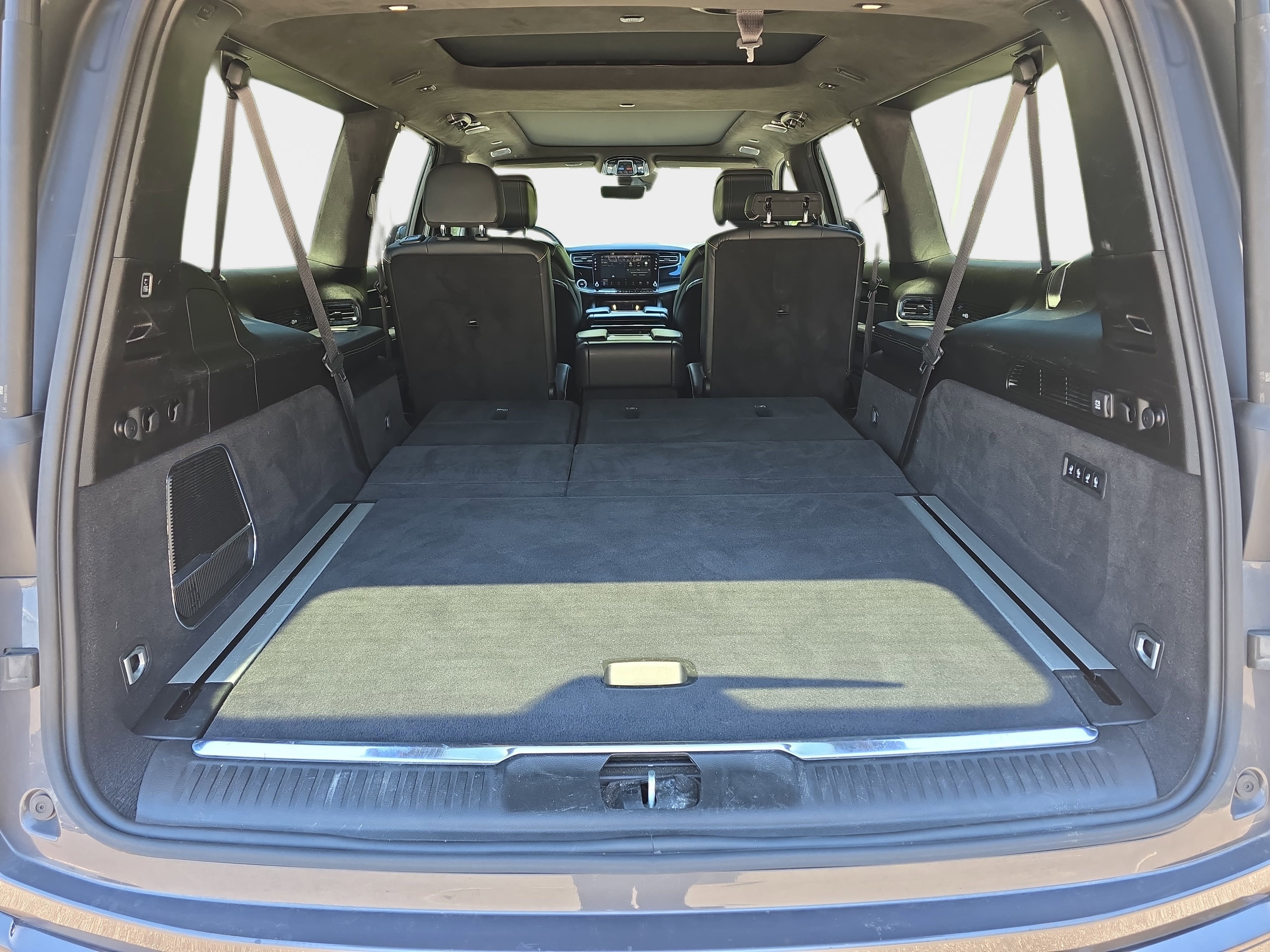 Used 2024 Jeep Grand Wagoneer L Series II w/ Quick Order Packagew 28T AWD/4WD image 31