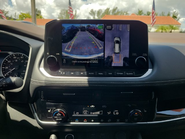 Used 2023 Nissan Rogue SL w/ SL Premium Package FWD image 28