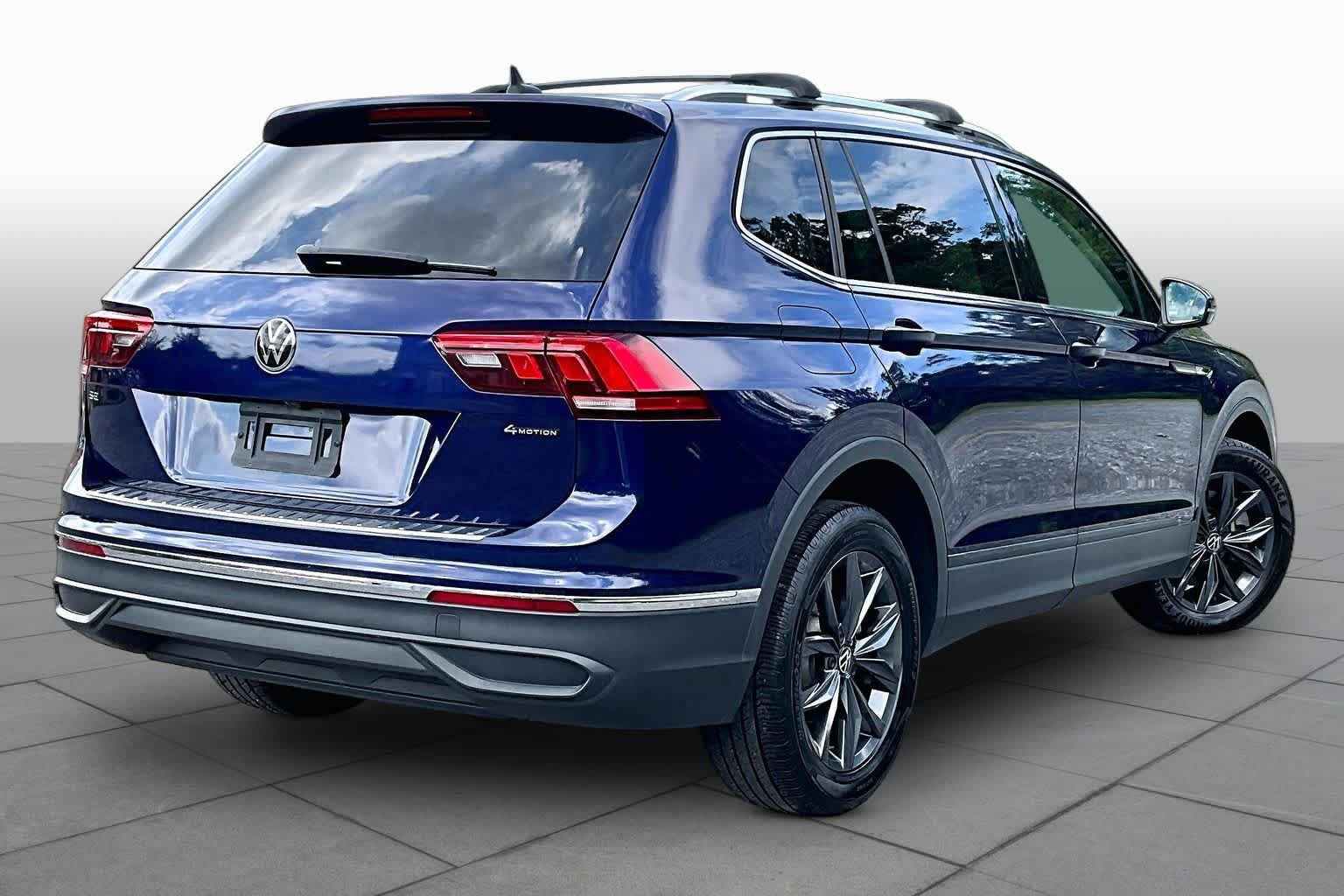 Used 2022 Volkswagen Tiguan SE AWD/4WD image 13