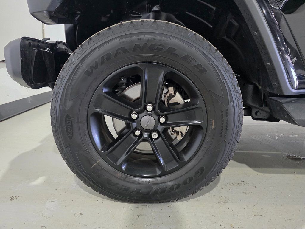 Used 2021 Jeep Wrangler Unlimited Sahara w/ Uconnect 4C Nav & Sound Group image 8