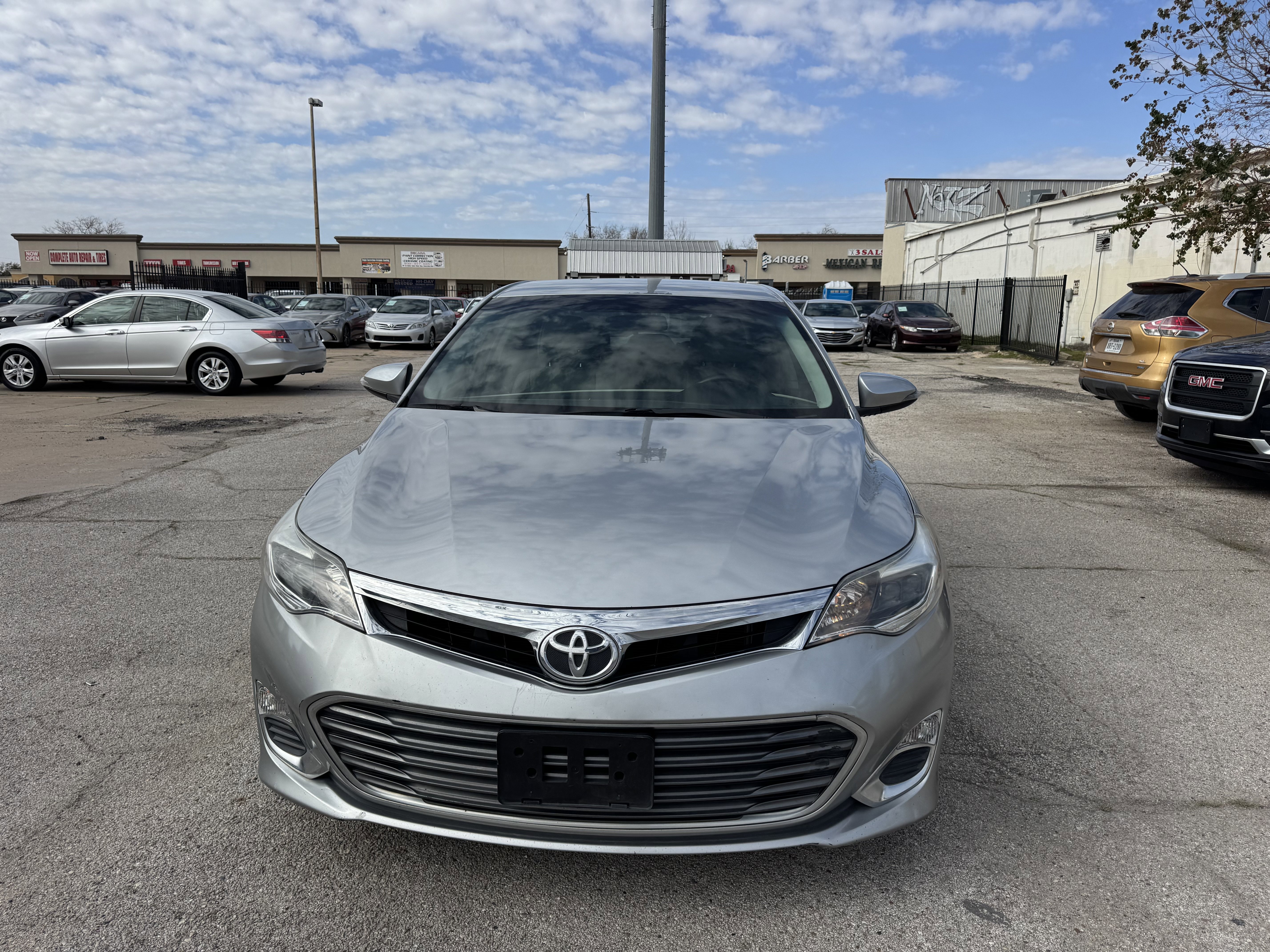 Used 2015 Toyota Avalon XLE FWD image 11
