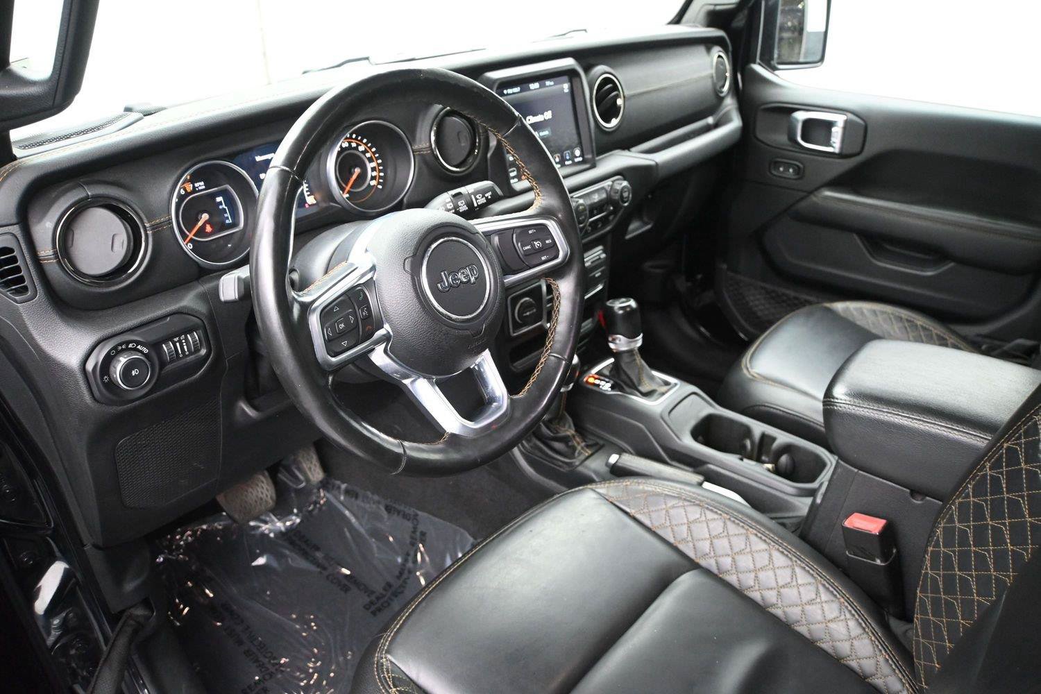 Used 2021 Jeep Wrangler Unlimited Sahara AWD/4WD image 2