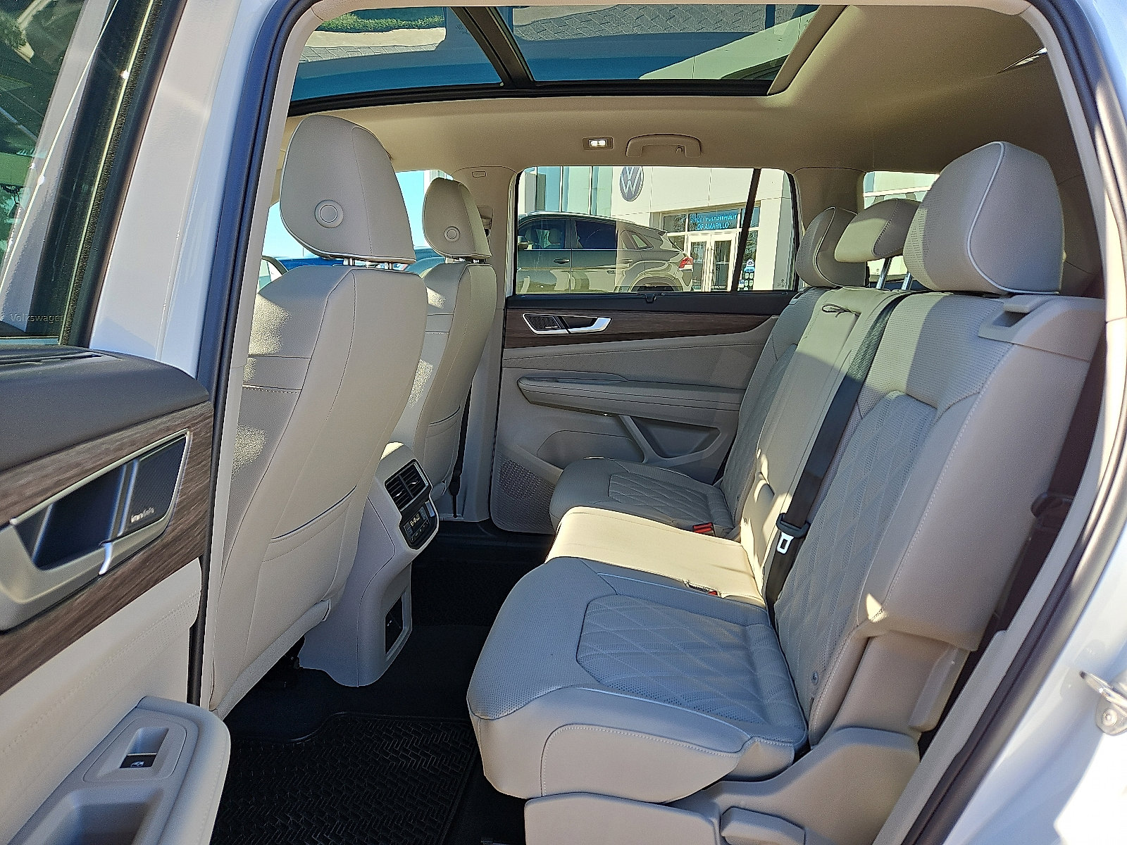 New 2026 Volkswagen Atlas SEL Premium R-Line image 11