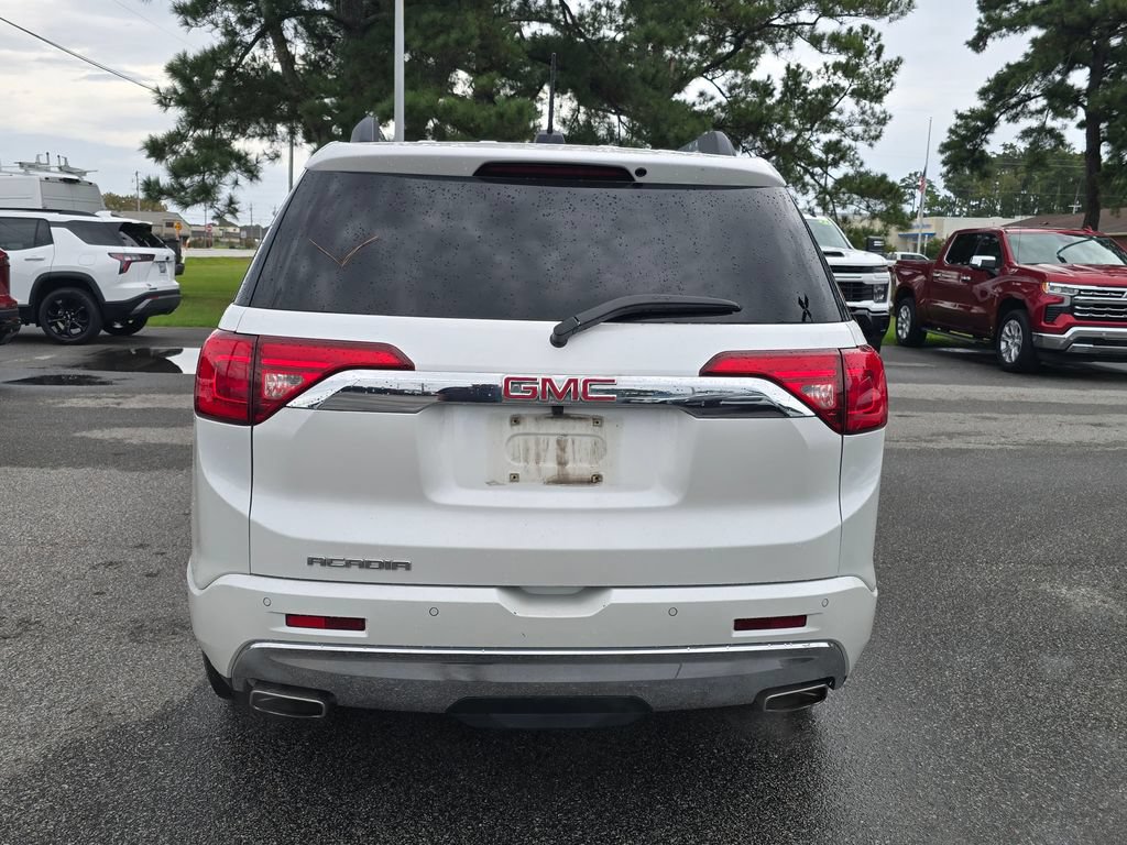Certified 2017 GMC Acadia Denali w/ Technology Package FWD image 4
