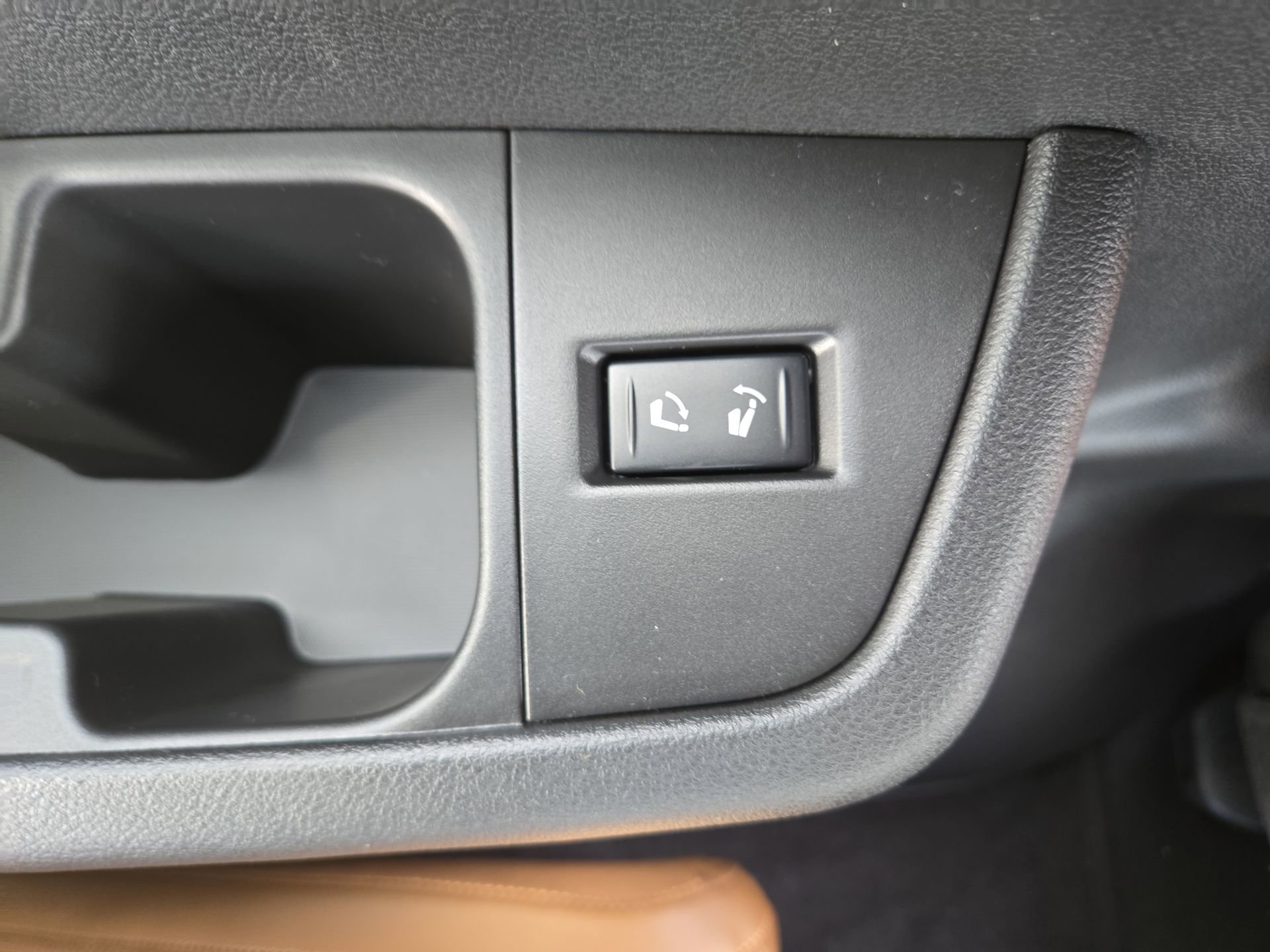 New 2026 Nissan Armada Platinum Reserve image 40